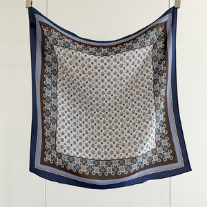 Écharpe en soie de qualité supérieure de style européen, 100% soie double crêpe de Chine, col carré, 65*65cm, écharpe en soie <span class=keywords><strong>CDC</strong></span> à pois - Product Image 4