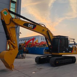 Excavatrice sur chenilles Caterpillar 20 tonnes 320D2 d'occasion, pour travaux de terrassement, avec moteur, boîte de vitesses, pompe et puissance de 120 kW - Product Image 1