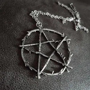 Retro Pentagram Lucifer's Imprint Pendant Necklaces for Men Unique Thorns Geometry Logo Collarbone Chain Jewelry