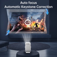 Mini Proyector con Enfoque Automático y Corrección Keystone, Totalmente Sellado, Compatible con HD 720P 4K, Portátil, para Cine en Exteriores, Dormitorio, Smart TV, Android 13