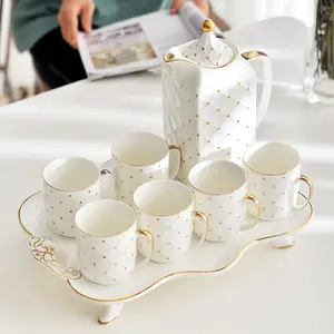 阿拉伯风格咖啡具豪华白色和金色皇家陶瓷杯茶壶套装西方婚礼咖啡和茶壶茶具