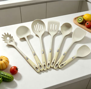 Juego de Utensilios de Cocina de Silicona de 7 Piezas Color Verde Crema, Espátula, Cuchara, Servidor de Pasta, Espumadera - Product Image 5