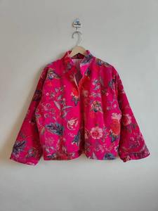 Chaqueta Bomber Reversible, Transpirable y Ecológica con Estampado de Jungla Color Granate, Relleno 100% Algodón, Chaqueta Corta de Invierno para Fin de Semana - Product Image 6