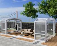 Solarium professionnel en aluminium pour l'extérieur, avec toit triangulaire en verre, cadre de fenêtre personnalisé et design moderne