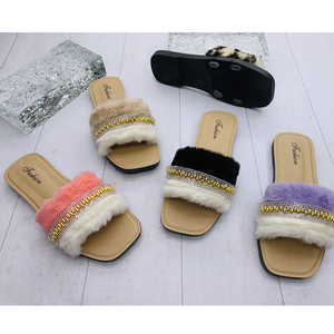 Vente en Gros d'Usine Chaussons à Fourrure Sandales Femme Babouches Claquettes Bon Marché - Product Image 4