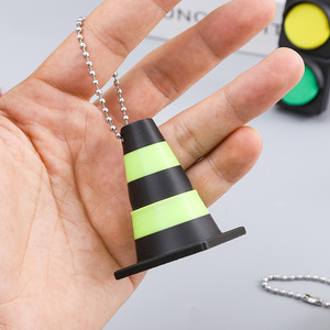 Juguete Promocional, Llavero Impreso en 3D, Cono de Tráfico, Semáforo, Clicker de Dedo, Figura, Accesorio para Mochila - Product Image 3