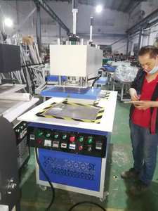 Gran oferta 3d de silicona/por calor en relieve y dembossing máquina de prensa para tela de camiseta de textil logotipo en relieve sello - Product Image 2