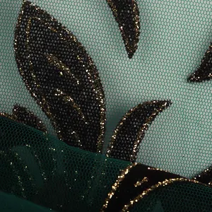 O mais recente projeto de ouro-de aro preto remendo folha verde impresso tule tecido 100% poliéster tecido do vestido de casamento banquete
