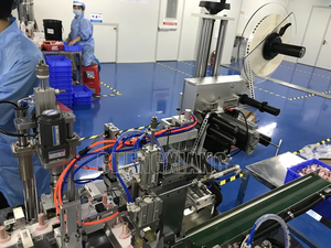 CHENGXIANG Proveedor Oro: Máquina Eléctrica Automática para Llenado de Esmalte de Uñas con Voltaje de 380V y 99% de Precisión - Product Image 4