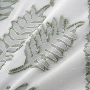 Bajo MOQ OEM 100% poliéster Natural lujo verde Jacquard recortado hoja patrón edredón conjunto con diseño de borde - Product Image 3