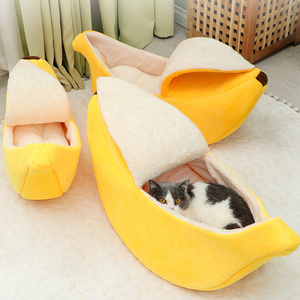 Lit de grotte anti-dérapant en éponge douce banane design pour petit chien et chat Vente en gros - Product Image 1