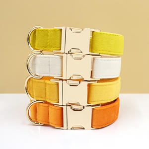 Nuevos productos 2024 <span class=keywords><strong>collar</strong></span> de perro único <span class=keywords><strong>collar</strong></span> de perro colorido de lujo collares de perro de lujo serie verde clásica collares de terciopelo suave para mascotas - Product Image 3