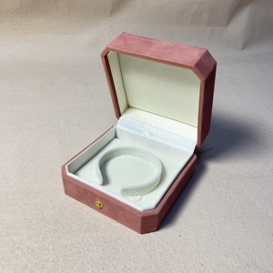Caja de Joyería de Terciopelo Rosa Personalizada al por Mayor de Fábrica con Logotipo para Anillo, Pulsera, Colgante, Collar, Pendientes, Logotipo Grabado Disponible - Product Image 3