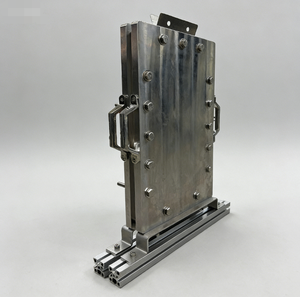 Électrolyseur à eau AEM 30 kW, générateur de gaz hydrogène haute puissance, capacité 7500 L/heure, 84 V, pour alimentation énergétique commerciale à piles à combustible - Product Image 1