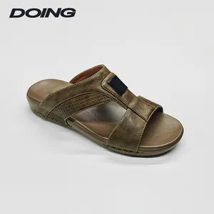 Atacado 2023 Respirável Flat Luxo Outros Couro Chinelo Sandália Fabricantes Sandália Arabe En Cuir Pour Homme