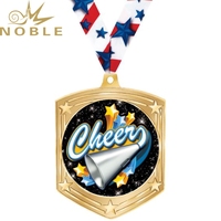 Médaille Noble Gagnant Avec Ruban Rayé Star Burst Motif Sports Award pour Compétitions