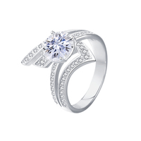Bijoux de mode Bagues en argent sterling 925 à quatre broches CZ Diamant Irrégulier Moissanite Anneaux pour femmes