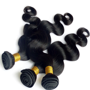<span class=keywords><strong>Mike</strong></span> et Marie Top Grade Vierge Cheveux Ondulés Brésiliens 3 Faisceaux <span class=keywords><strong>18</strong></span> "<span class=keywords><strong>18</strong></span>" <span class=keywords><strong>18</strong></span> "avec 14" Fermeture De Dentelle 4x4 "Couleur Naturelle 100% Cheveux humains - Product Image 2