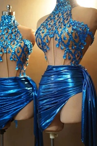 Robe de soirée moulante bleue à sequins pour fête d'anniversaire, silhouette licou en dentelle chic et mousseline, idéale pour chanteuse, danseuse, ou costume de drag queen - Product Image 4