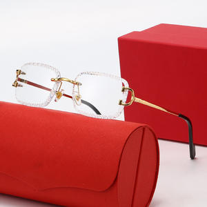 Gafas de Sol de Marca Premium Personalizadas con Patillas Blancas Marfil, Gafas de Sol de Diseño Retro Chic sin Montura. - Product Image 4