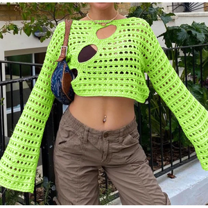 เสื้อครอปถักแขนยาวกลวงออก - Product Image 1