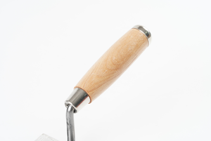 Outils de <span class=keywords><strong>maçonnerie</strong></span> Industrial Grace, truelle triangulaire en acier robuste avec manche en bois FSC - Product Image 3