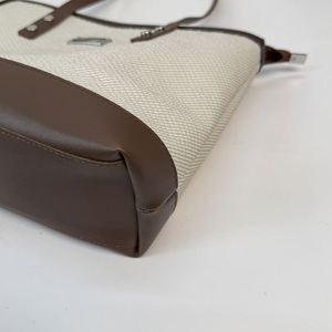 Fashionable and Luxurious Women's Underarm <b>Bag</b>, Large-capacity Single-shoulder <b>Bag</b> for Going Out, Niche Design Handbag - Product Image 5