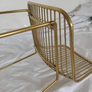 شبكة كوتيل لوسي حديثة قابلة للتكديس ، إطار معدني ذهبي مصنوع يدويًا ، بارستول على طاولة عالية للمناسبات - Product Image 4