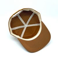Gorra de Golf Estructurada Premium con Logotipo Personalizado Bordado, Orificios de Ventilación Laterales Cortados con Láser, Unisex, Ajustable, 100% Poliéster Twill, Formal