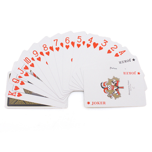 Naipes <span class=keywords><strong>de</strong></span> póquer <span class=keywords><strong>de</strong></span> papel impermeables holográficos personalizables en la parte delantera y trasera en embalaje <span class=keywords><strong>de</strong></span> caja <span class=keywords><strong>de</strong></span> papel - Product Image 1