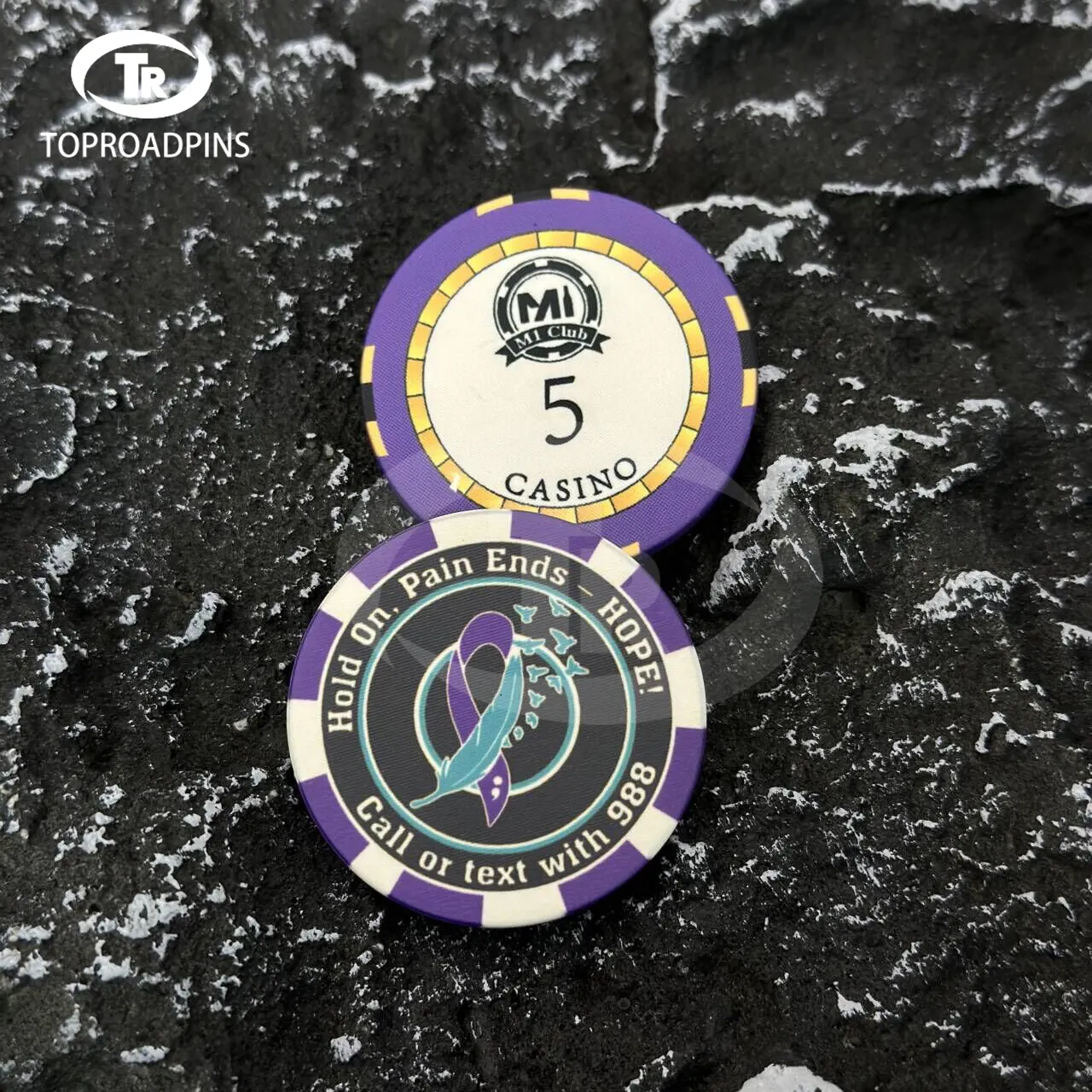 Desain gratis dan sampel 10g chip poker keramik turnamen 39mm logo khusus dari produsen Cina untuk permainan poker kasino