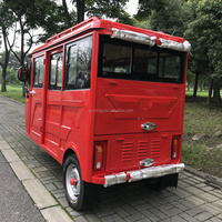 TUKTUK Tricycle à moteur 3 roues rouge à chaîne ISO entièrement fermé à essence pour passagers, démarrage électrique 36V, 4-5 places