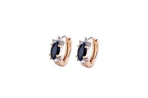 Pendientes de Aro con Circonita Cúbica Negra Chapados en Oro para Mujer, Pendientes Pequeños con Incrustaciones de Cristal Ovalado - Product Image 4
