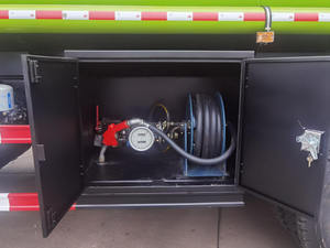 Camión Cisterna de Combustible L3000 F3000 4x2 210HP 10000 Litros 10cbm, Dispensador de Diésel Móvil, Camión Cisterna de Reabastecimiento - Product Image 3