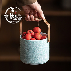 Panier à fruits en céramique Wu Xi Tang avec poignée, en porcelaine, pour fruits secs, thé et collations - Product Image 1