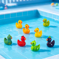 Figur Resin Bebek Buah Mini Warna-warni, Ornamen Miniatur Kerajinan untuk Taman Peri, Lanskap Mikro, Dekorasi Rumah Boneka, dan Kolam Renang