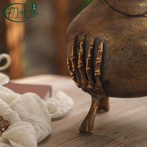 Jarrón de Metal Retro Europeo, Forma Irregular, Diseño Rústico Hecho a Mano, Adorno Floral para Escritorio - Product Image 5