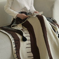 Böhmische Abstrakte Gestreifte Milchfleece-Decke, Weiche Flauschige Bettdecke mit Quastenrand für Zuhause, Sofa, Nickerchen, Geschenk, Großhandel