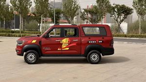 Auto Elettrica Familiare con Autonomia di 210 km, Veicolo Elettrico Puro per Trasporto nel Quartiere, Guida a Sinistra per Resort - Product Image 2