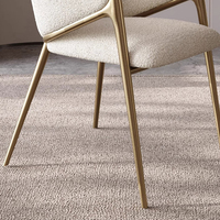 Fauteuil de salle à manger moderne de luxe durable avec dossier, structure en métal acier carbone doré, revêtement en velours vert/gris pour appartement et maison