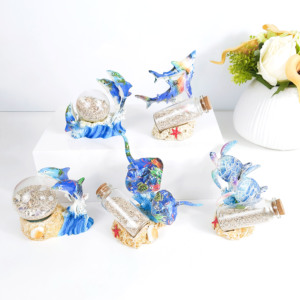 Ornements artisanaux en résine, globe à neige avec animaux marins, bouteille de sable, motifs dauphin, <span class=keywords><strong>requin</strong></span>, tortue, souvenirs de plage personnalisés - Product Image 1