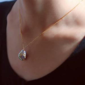 Collar Exquisito Hecho a Mano con Colgante de Perla Baloch de Agua Dulce Morada, Cadena de Clavícula con Lámina Natural, Diseño Moderno y de Moda - Product Image 4