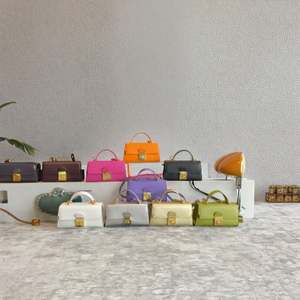 Bolsos de Mano para Mujer, Bolsos de Cadena con Letras, Bolsos Cruzados, Bolsos de Mensajero de PU Personalizados de Moda para Mujer - Product Image 2