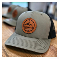 Casquette Trucker OEM de Haute Qualité Personnalisée à 6 Panneaux avec Visière Pré-courbée, Logo en Cuir, Maille Vierge et Fermeture Snapback Style RS 112