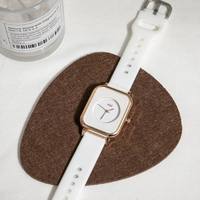 Montres Timex pour femmes en gros, mode féminine à bon prix, montres carrées rétro en caoutchouc souple pour femmes