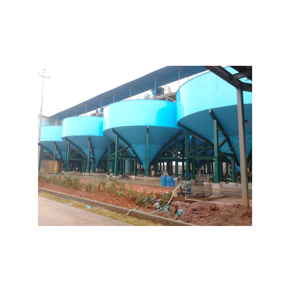 Mining copper concentrate sludge thickener, sludge thickener tank, sedimentation tank