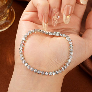 สร้อยข้อมือ Toder Classic รุ่นยอดนิยม ประดับเพชร VVS GRA มอยส์ซาไนต์ รูปใบโคลเวอร์สี่แฉก ปรับขนาดได้ ชุบทอง 14K สไตล์มินิมอล - Product Image 4