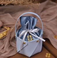 Sacs cadeaux en cuir personnalisés pour mariage avec pochette à bonbons, ruban élégant pour fête - Vente en gros, couleur et taille personnalisées OEM/ODM