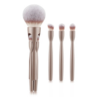Nouvel ensemble de 4 pinceaux de maquillage magnétiques à poils synthétiques et manche en plastique pour poudre libre et fard à paupières, un best-seller