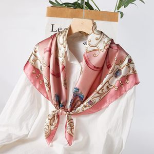 Diseño de Pañuelo de Seda con Impresión Personalizada de su Obras de Arte, Ideal para Artistas, Diseñadores y Marcas Creativas en Todo el Mundo - Product Image 3